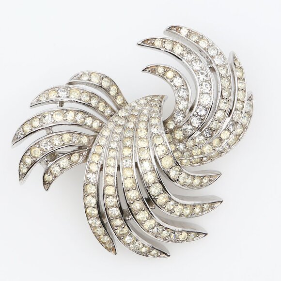 Vintage Crown Trifari Pavé Rhinestone Swirl Brooch Rhodium Plated Mid Century - Picture 1 of 4